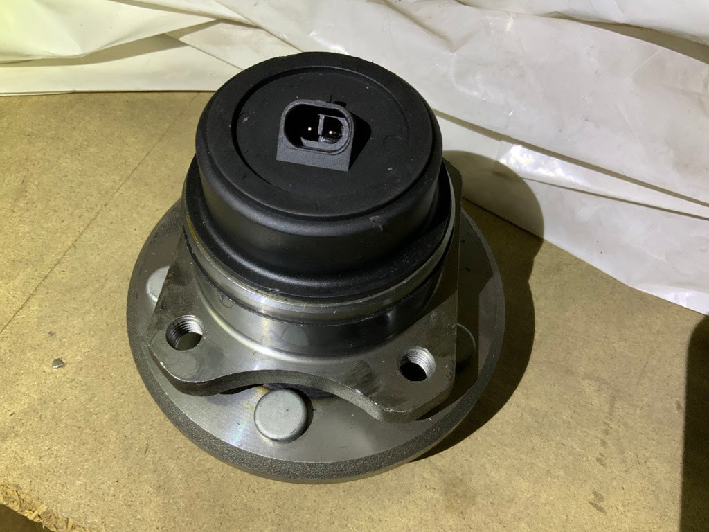 Wheel bearing, front (complete wheel hub) (11330)