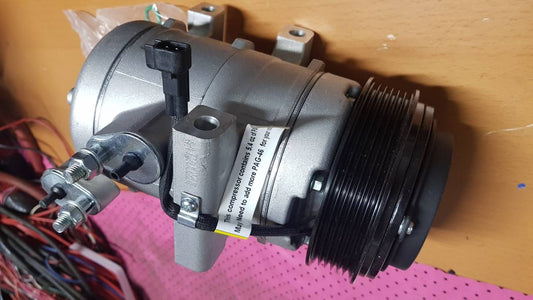 Air conditioning compressor (10918)