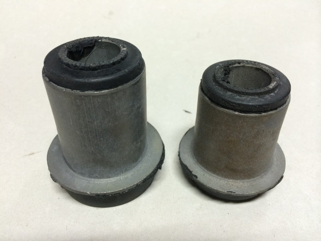 Wishbone bushings, upper (10055)