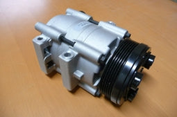 Air conditioning compressor (10905)